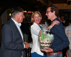 17-06-2019 NIEUWS; AD BESSELING IS MISTER PILAREN AL VOOR 50 JAAR. Vele bekende Bergenaren en bekenden uit de NL showbizz waren aanwezig  op het jubileumfeest van Ad Besseling,de uitbater van de huiskamer van Bergen. Het was gezellig tot diep in de Bergense nacht.
foto: Albert den Iseger