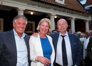 17-06-2019 NIEUWS; AD BESSELING IS MISTER PILAREN AL VOOR 50 JAAR. Vele bekende Bergenaren en bekenden uit de NL showbizz waren aanwezig  op het jubileumfeest van Ad Besseling,de uitbater van de huiskamer van Bergen. Het was gezellig tot diep in de Bergense nacht.
foto: Albert den Iseger