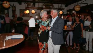 17-06-2019 NIEUWS; AD BESSELING IS MISTER PILAREN AL VOOR 50 JAAR. Vele bekende Bergenaren en bekenden uit de NL showbizz waren aanwezig  op het jubileumfeest van Ad Besseling,de uitbater van de huiskamer van Bergen. Het was gezellig tot diep in de Bergense nacht.
foto: Albert den Iseger