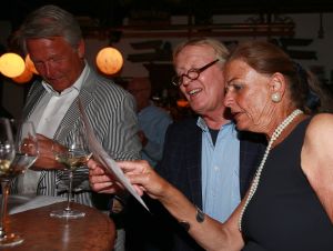 17-06-2019 NIEUWS; AD BESSELING IS MISTER PILAREN AL VOOR 50 JAAR. Vele bekende Bergenaren en bekenden uit de NL showbizz waren aanwezig  op het jubileumfeest van Ad Besseling,de uitbater van de huiskamer van Bergen. Het was gezellig tot diep in de Bergense nacht.
foto: Albert den Iseger