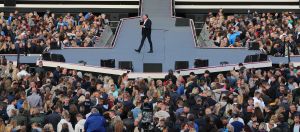 08-06-2019 SHOWBIZZ; TINO MARTIN IN HET OLYMPISCH STADION AMSTERDAM. Tino verraste de 28000 fans met een geweldig programma vol met mooie muziek.Rene Froger-Trijntje Oosterhuis en Glen Faria waren zijn gasten-vrienden die deze avond tot een succes maakte. Tino Martin was groots het een zeer grote G. Zijn fans waren uitbundig en de sfeer in het prachtige  stadion was een en al gezelligheid.
foto: Albert den Iseger