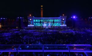 08-06-2019 SHOWBIZZ; TINO MARTIN IN HET OLYMPISCH STADION AMSTERDAM. Tino verraste de 28000 fans met een geweldig programma vol met mooie muziek.Rene Froger-Trijntje Oosterhuis en Glen Faria waren zijn gasten-vrienden die deze avond tot een succes maakte. Tino Martin was groots het een zeer grote G. Zijn fans waren uitbundig en de sfeer in het prachtige  stadion was een en al gezelligheid.
foto: Albert den Iseger