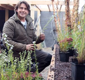 25-06-2020 SHOWBIZZ; HUIB SCHUTTEL TUINMAN-ARCHITECT VAN HET PROGRAMMA EIGEN HUIS EN TUIN IS RAZEND. Deze week zijn verhaal in weekblad PRIVE. Zo ga je niet met mesen om, PETER VAN DE VORST, je moet jezelf diep schamen om deze mensen de laan uit te sturen, en waarom.
foto: Albert den Iseger