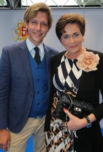 13-06-2020 SHOWBIZZ; TINEKE VERBURG IS OVERLEDEN  OP 64 JARIGE LEEFTIJD. BAARN, Oud-televisiepresentatrice Tineke Verburg is zaterdag op 64-jarige leeftijd in Amsterdam overleden. Dat meldt AvroTros zondag namens de familie. Ze is vooral bekend als omroepster, ze begon haar loopbaan in 1979 bij de Tros. Verburg was al enkele maanden ziek. Ze laat een zoon en een kleinzoon achter.
foto: Albert den Iseger