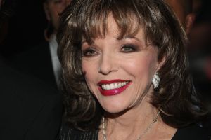 08-03-2015 SHOWBIZZ; JOAN COLLINS IS VOLGENS HAAR ZOON SACHA EEN IJSKONIJN.
Sacha Newley, de 49-jarige zoon van actrice Joan Collins, heeft zijn wereldberoemde moeder in een interview met de Sunday Times en narcistisch ijskonijn genoemd. Volgens Sacha houdt de ster, die bekend werd door haar rol als berbitch Alexis Carrington in de Amerikaanse hitserie Dynasty, extreem veel van zichzelf. En ik kan me niet herinneren ooit door haar te zijn geknuffeld.
Het complete interview staat in de AD van vandaag.
foto: Albert den Iseger