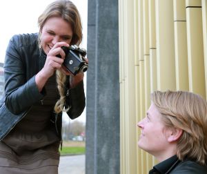 06-03-2015 SHOWBIZZ; THOMAS BERGE EN MYRTHE MYLIUS KIEZEN VOOR EIGEN CARRIERE. Thomas blijft zingen en partner Myrthe gaat fotograferen.Na de verhuizing is het nu tijd om mijn eigen carrire te starten als fotografe, met eigen studio en pittige modellen om haar heen moet dit wel gaan lukken.
foto: Albert den Iseger
