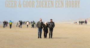 29-03-2016 SHOWBIZZ; GEER EN GOOR ZOCHTEN EEN HOBBY IN EGMOND AAN ZEE. Geer en Goor zochten op het strand in Egmond aan zee samen met vele ouderen naar een hobby. Het werd puzzelen, praten, drinken, wandelen en vooral sociaal bezig zijn.
Ze blijven het de ouderen toch maar naar hun zin maken, het leukste wat er is volgens Geer. De eerste aflevering van het nieuwe seizoen is op 21 April a.s RTL 4.
foto: Albert den Iseger