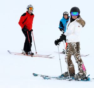 07-03-2017 SHOWBIZZ; FRANS EN MARISKA BAUER VIEREN HUN 25 JARIG LIEFDESJUBILEUM.In het Oostenrijkse GERLOS vierden Frans en Mariska en hun kinderen het Liefdesjubileum en genoten zij van elkaar in het prachtige ALPINE Hotel.
Dagen lang waren zij te vinden op de witte toppen van de bergen in en rond Gerlos.
foto: Albert den Iseger