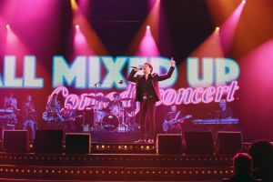 12-03-2018 SHOWBIZZ; ALL MIXED UP HET COMEDY CONCERT VAN HET JAAR 2018.
Met oa.Najib Amhali - Karin Bloemen - -Jorgen Raymann-Tineke Schouten - Gordon - Tino Martin-  Berget Lewis- Adsillia Rombley- Jan Dulles- Franmcis van Broekhuizen en Ceasar Zuiderwijk.
foto: Albert den Iseger