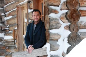 19-03-2019 SHOWBIZZ; TINO MARTIN GENIET VAN DE WINTER IN WESTENDORF.
Ondanks een incidentje met een aangeschoten feestganger geniet TINO van het mooie weer en de vele sneeuw in WESTENDORF Oostenrijk. Tino treed vanavond op in de feestweek van Brixental. En morgen weer op weg naar NL voor het concert PUUR HOLLANDS in de Brabanthallen 22 Maart.
foto: Albert den Iseger