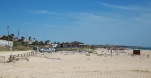 25-05-2015 NIEUWS;DE STRANDEN IN ZUID SPANJE ZIJN NOG STEEDS ERG STIL. Onstuimig weer, zand stormen en te lage temperaturen zijn de oorzaak van de te stille stranden.
foto: Albert den Iseger