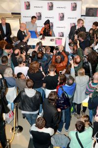 23-05-2016 SHOWBIZZ; GRACE JONES OP BEZOEK IN AMSTERDAM EN HEEFT ONTMOETING MET HANS KLOK.
Foto: Albert den Iseger