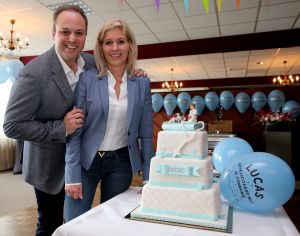 22-05-2017 SHOWBIZZ; LUCAS BAUER DOET ZIJN EERSTE COMMUNIE IN FIJNAART.
foto: Albert den Iseger