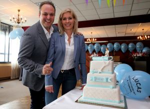 22-05-2017 SHOWBIZZ; LUCAS BAUER DOET ZIJN EERSTE COMMUNIE IN FIJNAART.
foto: Albert den Iseger