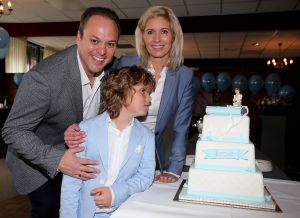 22-05-2017 SHOWBIZZ; LUCAS BAUER DOET ZIJN EERSTE COMMUNIE IN FIJNAART.
foto: Albert den Iseger