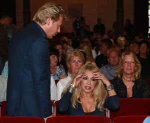 15-05-2017 SHOWBIZZ; WESLY BRONKHORST GEEFT JUBILEUM CONCERT IN CONCERTGEBOUW AMSTERDAM. 2000 Fans waren naar het Amsterdamse gekomen om hun ster te zien stralen. Vele BN-ers sierden de voorste rijen en Patricia Paay wist zich geen raad met al die fotografen.
foto: Albert den Iseger