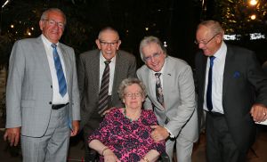 07-05-2018 SHOWBIZZ; ZO VERRAST LEE TOWERS ZIJN LAURA. Laura Huijzer werd gisteren 75 jaar en dat werd gevierd met familie en hechte vrienden van het al 45 jaar getrouwde stel Lee en Laura Towers. foto: Alkbert den Iseger