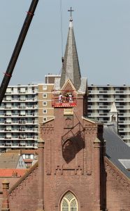 25-04-2019 NIEUWS; RESTAURATIE AAN KATHOLIEKE KERK TE EGMOND AAN ZEE. foto: Albert den Iseger