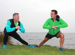 23-11-2016 SHOWBIZZ; GERARD JOLING BIJNA KLAAR VOOR DRUKKE DECEMBER MAAND. Gerard Joling drinkt voorlopig geen wijntje meer. Hij is volop aan het trainen met vriend en personal trainer ALAIN HULSPAS. Het wordt een drukke maand met veel optredens en dan moet ik in TOP vorm zijn. Een avond AHOY is gewoon een voetbalwedstrijd. Dus in Bergen kunnen ze de wijn flessen gekoeld laten staan, Gerard drinkt alleen nog een watertje.
foto: Albert den Iseger