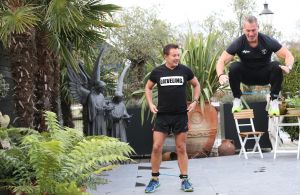 23-11-2016 SHOWBIZZ; GERARD JOLING BIJNA KLAAR VOOR DRUKKE DECEMBER MAAND. Gerard Joling drinkt voorlopig geen wijntje meer. Hij is volop aan het trainen met vriend en personal trainer ALAIN HULSPAS. Het wordt een drukke maand met veel optredens en dan moet ik in TOP vorm zijn. Een avond AHOY is gewoon een voetbalwedstrijd. Dus in Bergen kunnen ze de wijn flessen gekoeld laten staan, Gerard drinkt alleen nog een watertje.
foto: Albert den Iseger