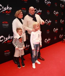 20-11-2016 SHOWBIZZ; JONG EN OUD LACHEN EN HUILEN OM CISKE DE RAT. In het theater DeLeMAR te Amsterdam de premiere van de musical CISKE DE RAT.
foto: Albert den Iseger