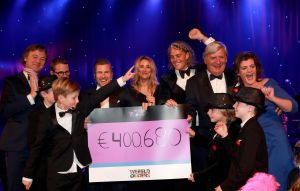 06-11-2017 SHOWBIZZ; ANGELS OF LIGHT GALA 2017. Wereld Ouders organiseerde voor de 6de keer het Angels of Light Gala. Het gala bracht dit jaar  400.000 op dat volledig naar projecten rondom het thema familie gaat. De organisatie biedt structurele  hulp aan thuisloze kinderen in negen Latijns-Amerikaanse landen. foto: Albert den Iseger