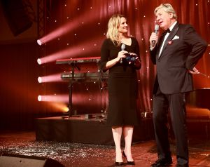 06-11-2017 SHOWBIZZ; ANGELS OF LIGHT GALA 2017. Wereld Ouders organiseerde voor de 6de keer het Angels of Light Gala. Het gala bracht dit jaar  400.000 op dat volledig naar projecten rondom het thema familie gaat. De organisatie biedt structurele  hulp aan thuisloze kinderen in negen Latijns-Amerikaanse landen. foto: Albert den Iseger