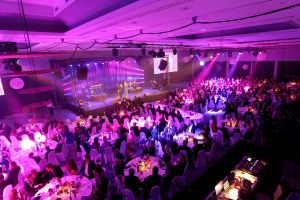 06-11-2017 SHOWBIZZ; ANGELS OF LIGHT GALA 2017. Wereld Ouders organiseerde voor de 6de keer het Angels of Light Gala. Het gala bracht dit jaar  400.000 op dat volledig naar projecten rondom het thema familie gaat. De organisatie biedt structurele  hulp aan thuisloze kinderen in negen Latijns-Amerikaanse landen. foto: Albert den Iseger