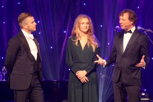 06-11-2017 SHOWBIZZ; ANGELS OF LIGHT GALA 2017. Wereld Ouders organiseerde voor de 6de keer het Angels of Light Gala. Het gala bracht dit jaar  400.000 op dat volledig naar projecten rondom het thema familie gaat. De organisatie biedt structurele  hulp aan thuisloze kinderen in negen Latijns-Amerikaanse landen. foto: Albert den Iseger