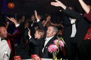 06-11-2017 SHOWBIZZ; ANGELS OF LIGHT GALA 2017. Wereld Ouders organiseerde voor de 6de keer het Angels of Light Gala. Het gala bracht dit jaar  400.000 op dat volledig naar projecten rondom het thema familie gaat. De organisatie biedt structurele  hulp aan thuisloze kinderen in negen Latijns-Amerikaanse landen. foto: Albert den Iseger