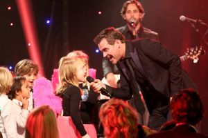 06-11-2017 SHOWBIZZ; ANGELS OF LIGHT GALA 2017. Wereld Ouders organiseerde voor de 6de keer het Angels of Light Gala. Het gala bracht dit jaar  400.000 op dat volledig naar projecten rondom het thema familie gaat. De organisatie biedt structurele  hulp aan thuisloze kinderen in negen Latijns-Amerikaanse landen. foto: Albert den Iseger