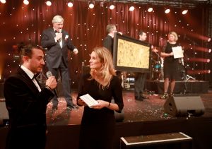 06-11-2017 SHOWBIZZ; ANGELS OF LIGHT GALA 2017. Wereld Ouders organiseerde voor de 6de keer het Angels of Light Gala. Het gala bracht dit jaar  400.000 op dat volledig naar projecten rondom het thema familie gaat. De organisatie biedt structurele  hulp aan thuisloze kinderen in negen Latijns-Amerikaanse landen. foto: Albert den Iseger