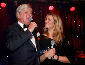 06-11-2017 SHOWBIZZ; ANGELS OF LIGHT GALA 2017. Wereld Ouders organiseerde voor de 6de keer het Angels of Light Gala. Het gala bracht dit jaar  400.000 op dat volledig naar projecten rondom het thema familie gaat. De organisatie biedt structurele  hulp aan thuisloze kinderen in negen Latijns-Amerikaanse landen. foto: Albert den Iseger