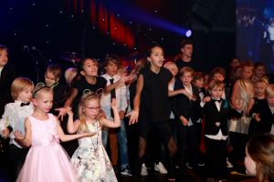 06-11-2017 SHOWBIZZ; ANGELS OF LIGHT GALA 2017. Wereld Ouders organiseerde voor de 6de keer het Angels of Light Gala. Het gala bracht dit jaar  400.000 op dat volledig naar projecten rondom het thema familie gaat. De organisatie biedt structurele  hulp aan thuisloze kinderen in negen Latijns-Amerikaanse landen. foto: Albert den Iseger