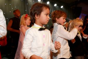 06-11-2017 SHOWBIZZ; ANGELS OF LIGHT GALA 2017. Wereld Ouders organiseerde voor de 6de keer het Angels of Light Gala. Het gala bracht dit jaar  400.000 op dat volledig naar projecten rondom het thema familie gaat. De organisatie biedt structurele  hulp aan thuisloze kinderen in negen Latijns-Amerikaanse landen. foto: Albert den Iseger