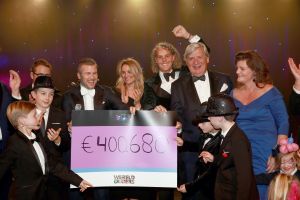 06-11-2017 SHOWBIZZ; ANGELS OF LIGHT GALA 2017. Wereld Ouders organiseerde voor de 6de keer het Angels of Light Gala. Het gala bracht dit jaar  400.000 op dat volledig naar projecten rondom het thema familie gaat. De organisatie biedt structurele  hulp aan thuisloze kinderen in negen Latijns-Amerikaanse landen. foto: Albert den Iseger