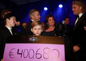 06-11-2017 SHOWBIZZ; ANGELS OF LIGHT GALA 2017. Wereld Ouders organiseerde voor de 6de keer het Angels of Light Gala. Het gala bracht dit jaar  400.000 op dat volledig naar projecten rondom het thema familie gaat. De organisatie biedt structurele  hulp aan thuisloze kinderen in negen Latijns-Amerikaanse landen. foto: Albert den Iseger