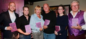 01-11-2018 SHOWBIZZ; FRANK WAALS ONTHULT ZIJN BOEK OVER JOB GOSSCHALK.
Seks_Macht en Misbruik is de titel van het boek en gaat over zijn onthulling en het grensoverschrijdende gedrag van castingdirector JOB GOSSCHALK.
foto: Albert den Iseger