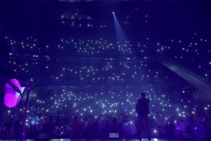 21-11-2018 SHOWBIZZ; TINO MARTIN SLUIT THEATER TOUR AF IN APELDOORN. Uitverkocht net als zijn andere concerten. Apeldoorn heeft Tino Martin in het hart gesloten.Het Orpheus theater zal dit optreden niet gauw vergeten.Tino bedankte het uitzinnige publiek en beloofde terug te zullen komen. Maar eerst nu het Olympische Stadion te Amsterdam waar de voorverkoop al in volle gang is.
foto: Albert den Iseger