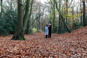 29-11-2018 SHOWBIZZ; WILLIBRORD FREQUIN OP KROEGENTOCHT DOOR HERFST ACHTIG BERGEN. Willibrord en zijn grote liefde Gesina deden een weekendje Bergen.  foto: Albert den Iseger