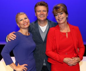 25-10-2015 SHOWBIZZ; BASTIAAN RAGAS PRESENTEERDE -ZIJ IS DE BAAS. Feestelijke premiere van de nieuwste RODE BOKSBAL productie ZIJ IS DE BAAS.
foto: Albert den Iseger