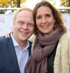 25-10-2015 SHOWBIZZ; BASTIAAN RAGAS PRESENTEERDE -ZIJ IS DE BAAS. Feestelijke premiere van de nieuwste RODE BOKSBAL productie ZIJ IS DE BAAS.
foto: Albert den Iseger