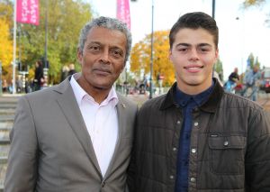 25-10-2015 SHOWBIZZ; BASTIAAN RAGAS PRESENTEERDE -ZIJ IS DE BAAS. Feestelijke premiere van de nieuwste RODE BOKSBAL productie ZIJ IS DE BAAS.
foto: Albert den Iseger