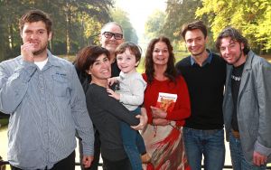 04-10-2015 SHOWBIZZ; BELINDA MEULDIJK ONTHULT NIEUW BOEK EN OPENT TEVENS EXPOSITIE VAN HAAR SCHILDERIJEN.
foto: Albert den Iseger