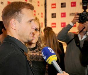 21-10-2016 SHOWBIZZ; ARMIN VAN BUUREN LIVE AT THE VAN GOGH MUSEUM.Ter gelegenheid van EMBRACE VINCENT, de speciale multimediatour die van BUUREN samen met het museum ontwikkelde, zal wereldwijd de show 2 x 25 minuten live worden gestreamd via de pagina van het museum en de dee jee EMBRACE Vincent is mede een initiatief van ALDA de organisator achter ARMIN ONLY en STATE of TRANCE. foto: Albert den Iseger