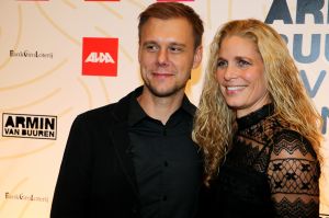 21-10-2016 SHOWBIZZ; ARMIN VAN BUUREN LIVE AT THE VAN GOGH MUSEUM.Ter gelegenheid van EMBRACE VINCENT, de speciale multimediatour die van BUUREN samen met het museum ontwikkelde, zal wereldwijd de show 2 x 25 minuten live worden gestreamd via de pagina van het museum en de dee jee EMBRACE Vincent is mede een initiatief van ALDA de organisator achter ARMIN ONLY en STATE of TRANCE.
foto: Albert den Iseger