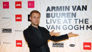 21-10-2016 SHOWBIZZ; ARMIN VAN BUUREN LIVE AT THE VAN GOGH MUSEUM.Ter gelegenheid van EMBRACE VINCENT, de speciale multimediatour die van BUUREN samen met het museum ontwikkelde, zal wereldwijd de show 2 x 25 minuten live worden gestreamd via de pagina van het museum en de dee jee EMBRACE Vincent is mede een initiatief van ALDA de organisator achter ARMIN ONLY en STATE of TRANCE.
foto: Albert den Iseger