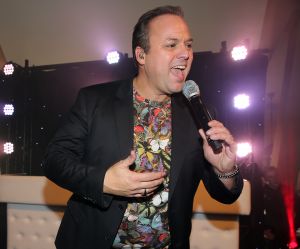 06-10-2016 SHOWBIZZ; FRANS BAUER GEEFT FANCLUB DAG TUSSEN DE MOOISTE VOGELS. Meer dan 800 fans waren naar Avifauna gekomen om de fanclubdag van Frans Bauer te mogen meemaken.Er was muziek ,eten en drinken voor de trouwste fans van Frans. Het spektakel duurde tot ver in de avond en was wederom een groot succes. foto: Albert den Iseger