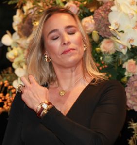 13-10-2016 SHOWBIZZ; FLOORTJE DESSING WINT GOUDEN TELEVIZIER RING 2016. Humberto Tan won de Televizier-Ster voor presentator, Chantal Janzen won opnieuw de Televizier-Ster voor presentatrice. Pip Pellens kreeg de prijs voor aanstormend talent. Paul de leeuw won met zijn talkshow. Thom Hoffman was de beste acteur en Angela Schijf als beste actrice.
foto: Albert den Iseger