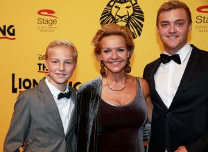 30-10-2016 SHOWBIZZ; MUSICAL LION KING GING IN PREMIERE. The Lion King is een Musical gebaseerd op de tekenfilm de Leeuwenkoning.
foto: Albert den Iseger